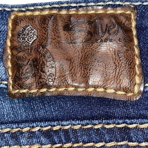 💐SILVER JEANS Suki Short Jean Short size 30 - Picture 8 of 10